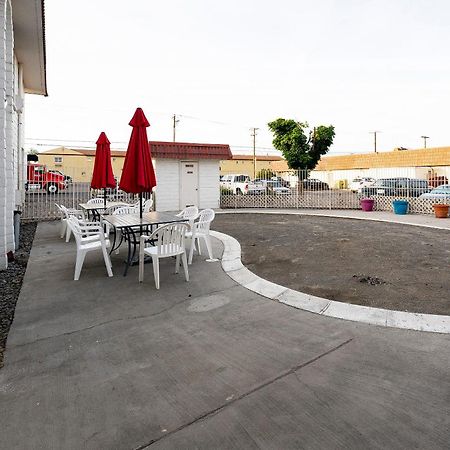 Oyo Hotel Hermiston Or, Downtown Екстер'єр фото