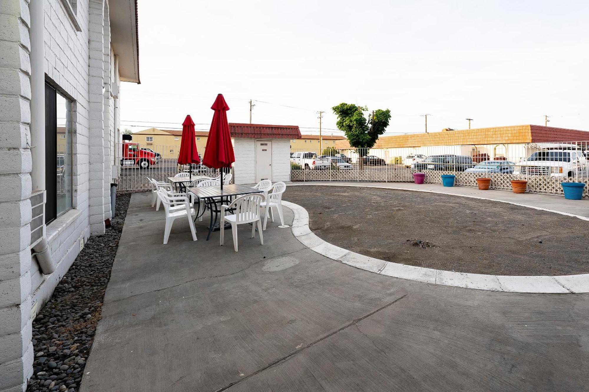 Oyo Hotel Hermiston Or, Downtown Екстер'єр фото