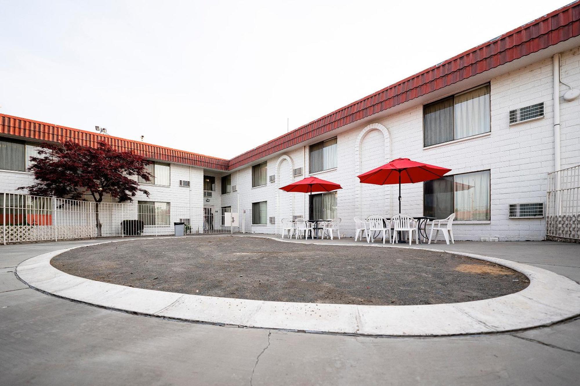 Oyo Hotel Hermiston Or, Downtown Екстер'єр фото