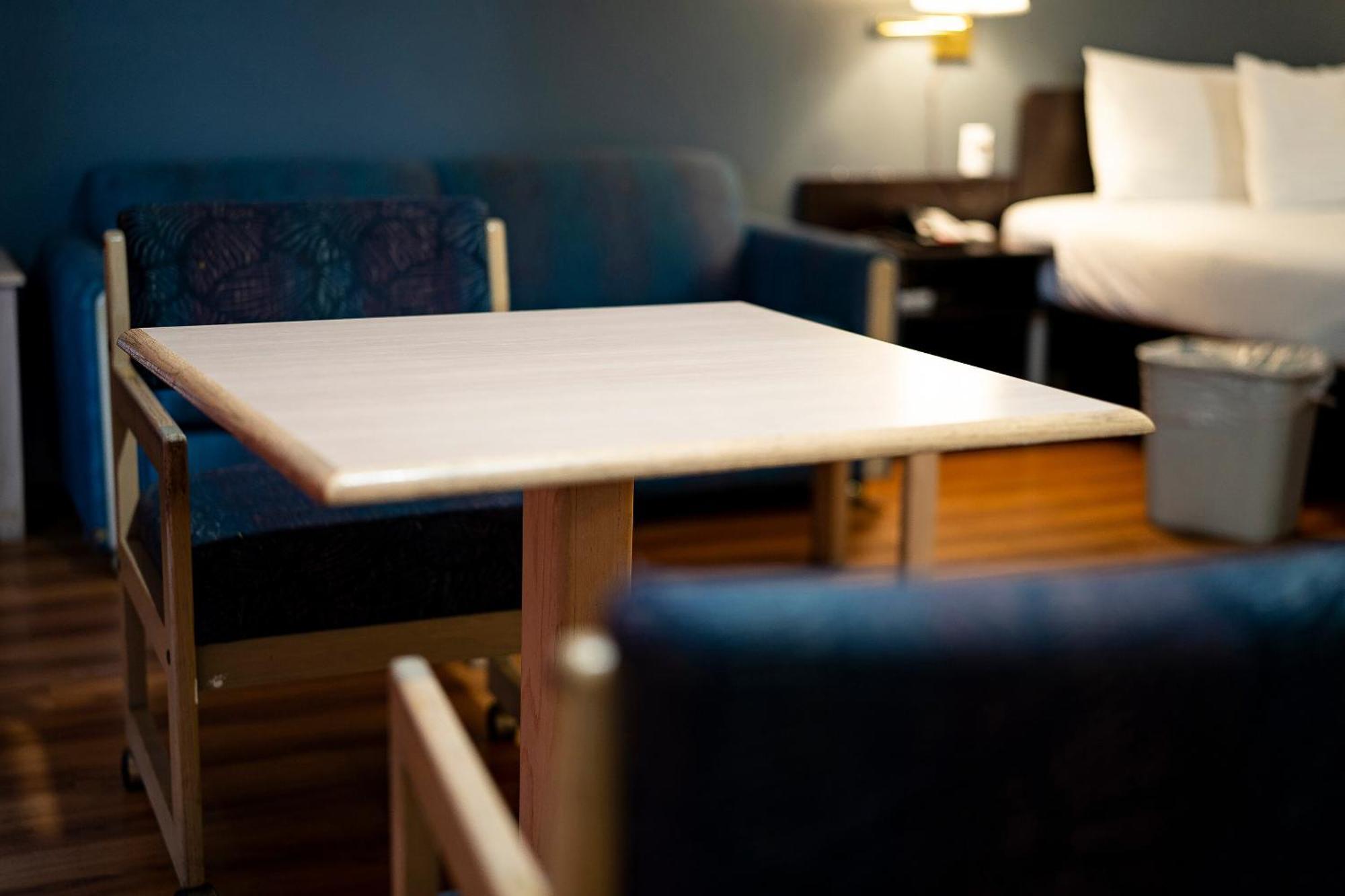 Oyo Hotel Hermiston Or, Downtown Екстер'єр фото